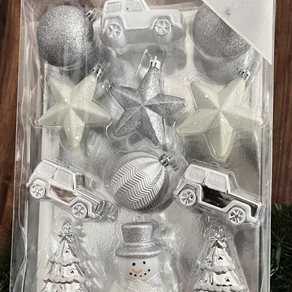 12 Silver Shatterproof Christmas Tree Trimming Ornaments Assortment - Picture 4 of 8